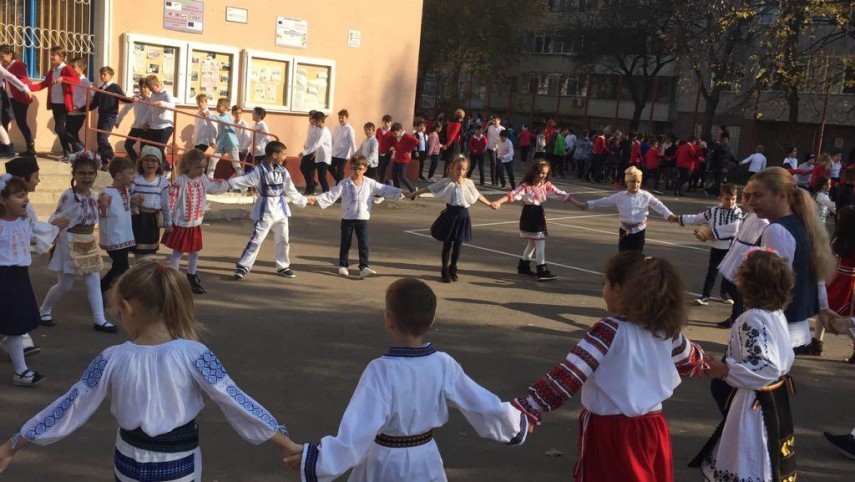 scoala gimnaziala nr 30 gheorghe titeica din constanta a sarbatorit ziua dobrogei printr o hora dobrogeana scoala gimnaziala nr 30 gheorghe titeica din constanta a sarbatorit ziua dobrogei printr o hora dobrogeana