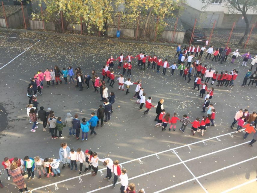 scoala gimnaziala nr 30 gheorghe titeica din constanta a sarbatorit ziua dobrogei printr o hora dobrogeana scoala gimnaziala nr 30 gheorghe titeica din constanta a sarbatorit ziua dobrogei printr o hora dobrogeana