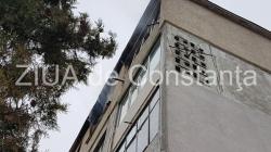 Imagini de la eveniment Constanţa. Explozie într-un apartamant de pe strada Nicolae Grindeanu, lângă sediul SPIT. Pompierii la faţa locului (galerie foto+video)         