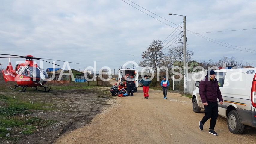 grav accident rutier la iesire din lazu catre autostrada a4 o persoana este incarcerata intervine elicopterul grav accident rutier la iesire din lazu catre autostrada a4 o persoana este incarcerata intervine elicopterul