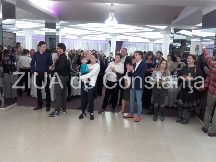 inegalabilul invitatii lui ilie floroiu au participat la constanta si la repriza a treia distractie maxima inegalabilul invitatii lui ilie floroiu au participat la constanta si la repriza a treia distractie maxima