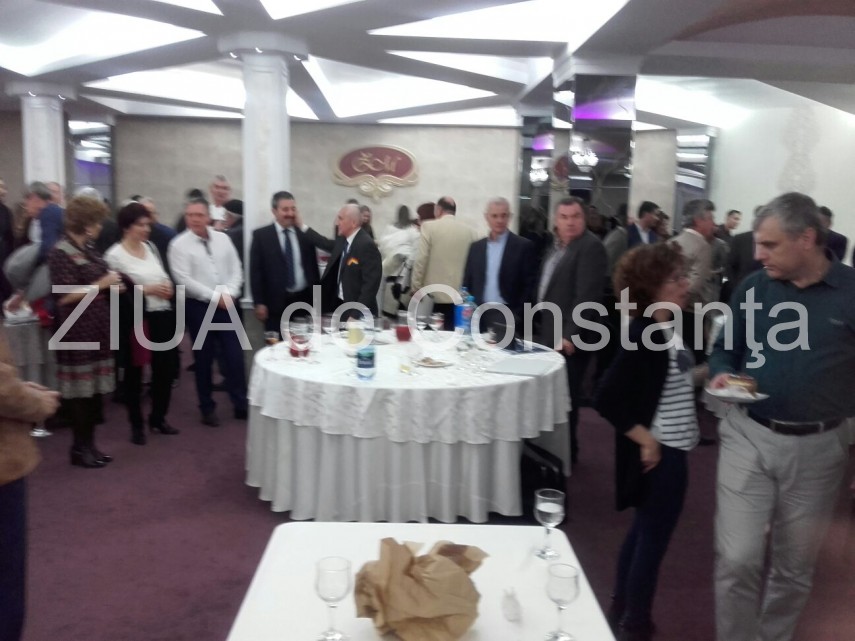 inegalabilul invitatii lui ilie floroiu au participat la constanta si la repriza a treia distractie maxima inegalabilul invitatii lui ilie floroiu au participat la constanta si la repriza a treia distractie maxima