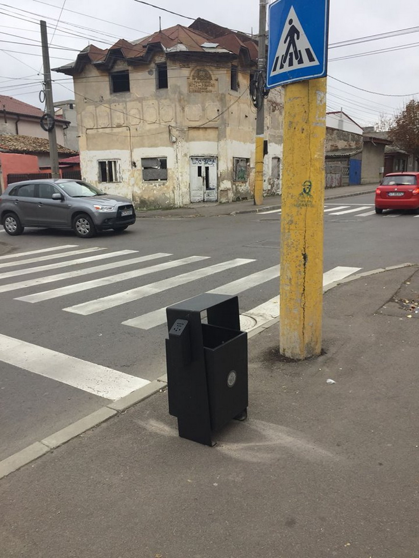 a inceput montarea noilor cosuri de gunoi din constanta iata cum arata galerie foto 645502 a inceput montarea noilor cosuri de gunoi din constanta iata cum arata galerie foto 645502