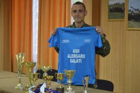 În cinstea Zilei Naționale un caporal a alergat de la Galați la Constanța. 210 kilometri. Iată traseul și timpul. Pentru ce aleargă (galerie foto)   