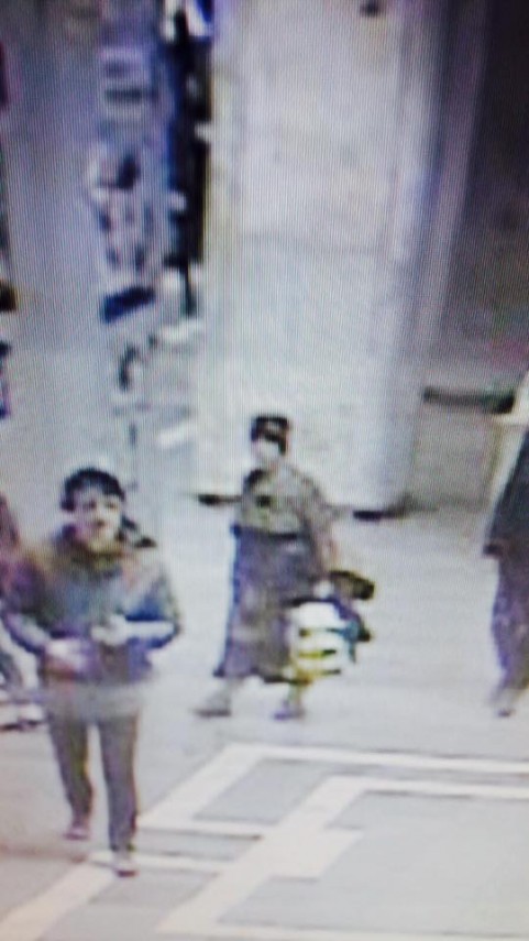 incident la metrou o femeie a reclamat ca a fost amenintata politistii cer ajutor pentru depistarea suspectei incident la metrou o femeie a reclamat ca a fost amenintata politistii cer ajutor pentru depistarea suspectei