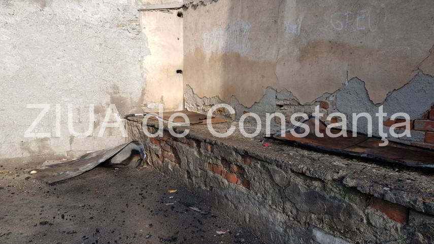 fotoreportaj urmarile incendiului izbucnit la un imobil situat in centrul municipiului constanta in ziua fotoreportaj urmarile incendiului izbucnit la un imobil situat in centrul municipiului constanta in ziua