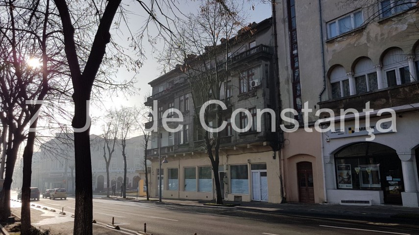 fotoreportaj urmarile incendiului izbucnit la un imobil situat in centrul municipiului constanta in ziua fotoreportaj urmarile incendiului izbucnit la un imobil situat in centrul municipiului constanta in ziua