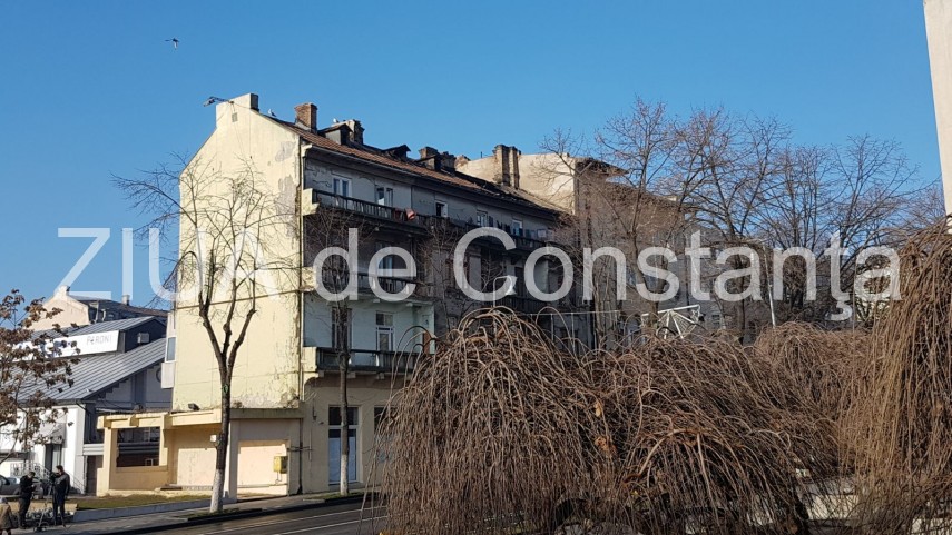 fotoreportaj urmarile incendiului izbucnit la un imobil situat in centrul municipiului constanta in ziua fotoreportaj urmarile incendiului izbucnit la un imobil situat in centrul municipiului constanta in ziua