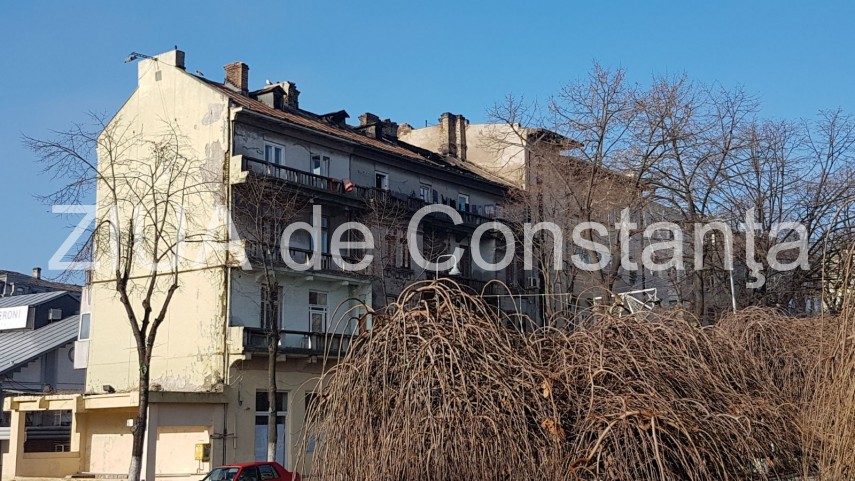 fotoreportaj urmarile incendiului izbucnit la un imobil situat in centrul municipiului constanta in ziua fotoreportaj urmarile incendiului izbucnit la un imobil situat in centrul municipiului constanta in ziua