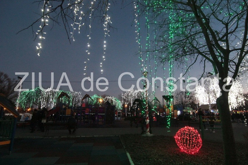 fotoreportaj oraselul copiilor din constanta inca mai poti face poze cu mos craciun 647592 fotoreportaj oraselul copiilor din constanta inca mai poti face poze cu mos craciun 647592