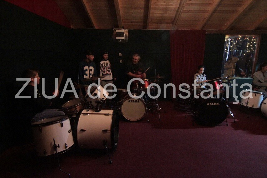 fotoreportaj oraselul copiilor din constanta inca mai poti face poze cu mos craciun 647592 fotoreportaj oraselul copiilor din constanta inca mai poti face poze cu mos craciun 647592