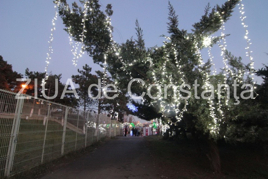 fotoreportaj oraselul copiilor din constanta inca mai poti face poze cu mos craciun 647592 fotoreportaj oraselul copiilor din constanta inca mai poti face poze cu mos craciun 647592