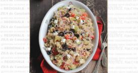 Salata greceasca cu quinoa