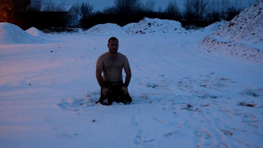 maestrul lazar silviu iordache singurul om din europa care bate cuie cu capul preda tae chun do la constanta maestrul lazar silviu iordache singurul om din europa care bate cuie cu capul preda tae chun do la constanta