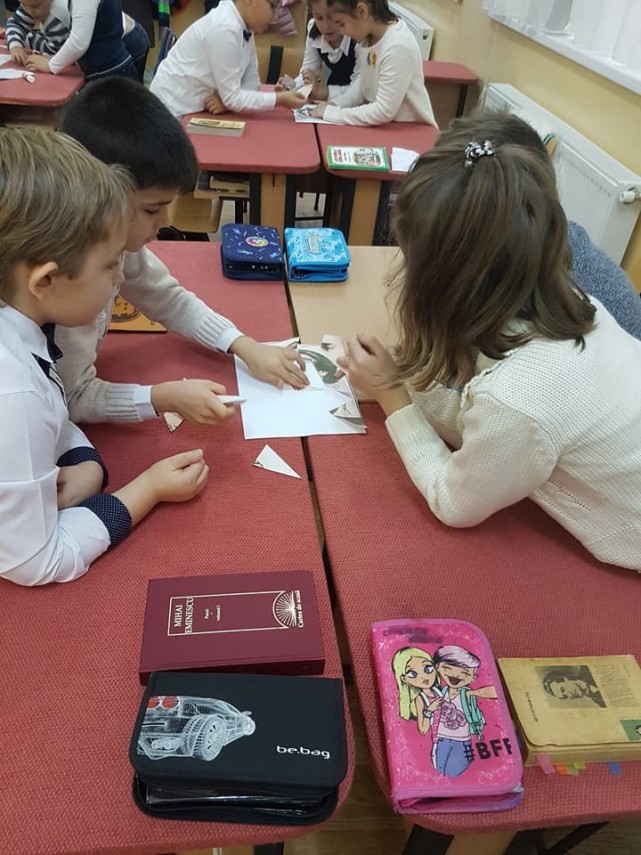 mihai eminescu sarbatorit prin manifestari la scoala gimnaziala george cosbuc din 23 august galerie foto mihai eminescu sarbatorit prin manifestari la scoala gimnaziala george cosbuc din 23 august galerie foto