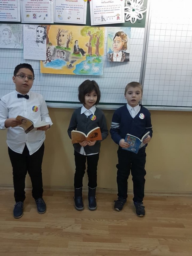 mihai eminescu sarbatorit prin manifestari la scoala gimnaziala george cosbuc din 23 august galerie foto mihai eminescu sarbatorit prin manifestari la scoala gimnaziala george cosbuc din 23 august galerie foto