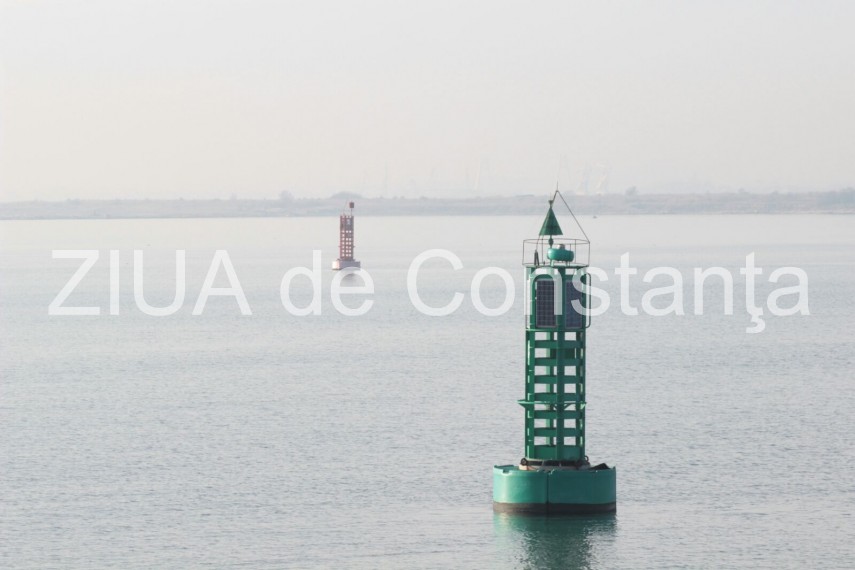 peisaj de iarna la malul marii imagini deosebite surprinse in portul constanta dupa prima ninsoare din peisaj de iarna la malul marii imagini deosebite surprinse in portul constanta dupa prima ninsoare din