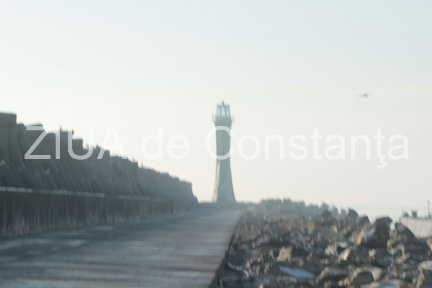 peisaj de iarna la malul marii imagini deosebite surprinse in portul constanta dupa prima ninsoare din peisaj de iarna la malul marii imagini deosebite surprinse in portul constanta dupa prima ninsoare din