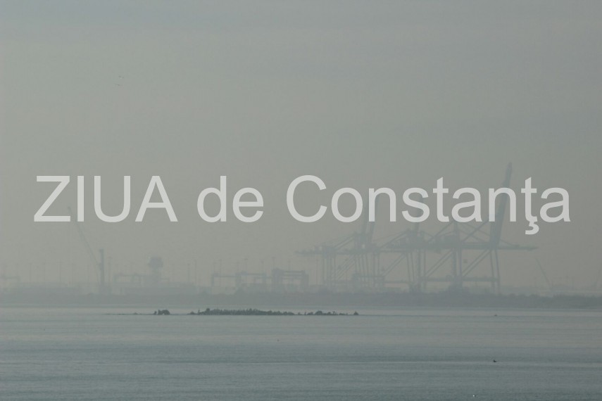 peisaj de iarna la malul marii imagini deosebite surprinse in portul constanta dupa prima ninsoare din peisaj de iarna la malul marii imagini deosebite surprinse in portul constanta dupa prima ninsoare din