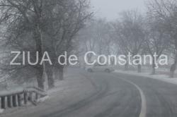 Iarna și-a intrat în drepturi la Constanța. Mai multe drumuri și școli au fost închise. A fost emis cod portocaliu de vreme rea (fotoreportaj)