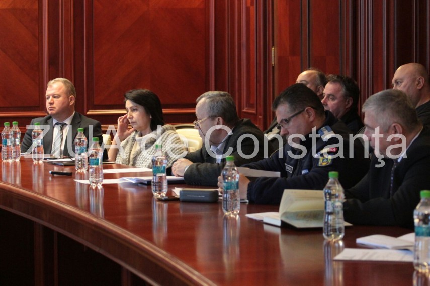 sefii institutiilor publice din constanta convocati la prefectura iata ce se discuta 649735 sefii institutiilor publice din constanta convocati la prefectura iata ce se discuta 649735