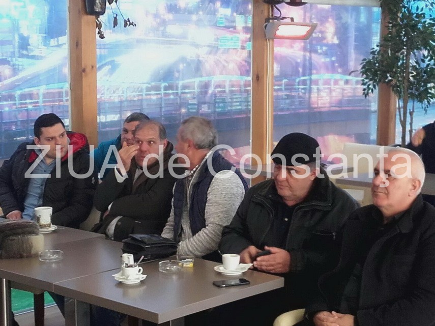 imagini de la eveniment apropiatii simonei halep urmaresc finala de la australian open la cafeneaua familiei imagini de la eveniment apropiatii simonei halep urmaresc finala de la australian open la cafeneaua familiei