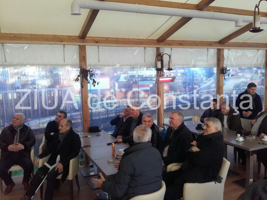 imagini de la eveniment apropiatii simonei halep urmaresc finala de la australian open la cafeneaua familiei imagini de la eveniment apropiatii simonei halep urmaresc finala de la australian open la cafeneaua familiei