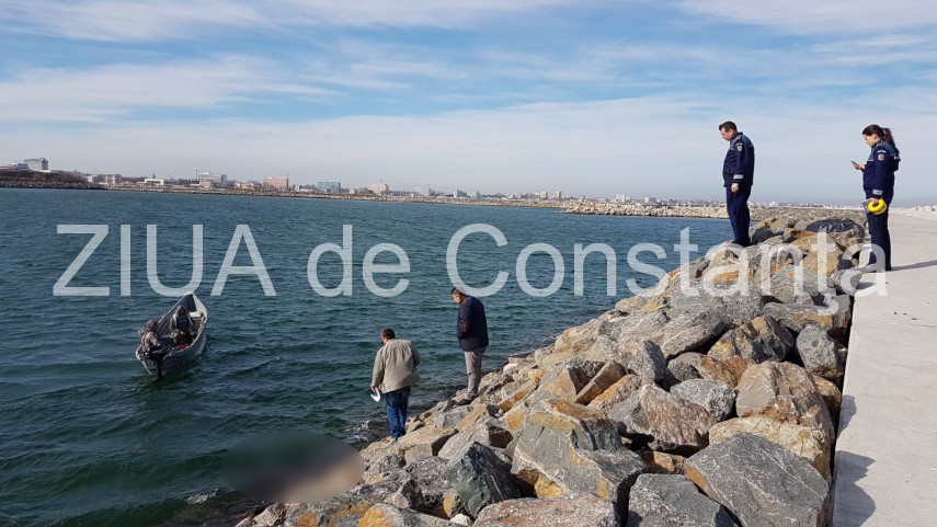 update imagini de la eveniment descoperire macabra in zona pescarie din constanta o persoana a fost gasita update imagini de la eveniment descoperire macabra in zona pescarie din constanta o persoana a fost gasita
