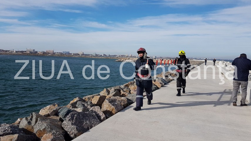 update imagini de la eveniment descoperire macabra in zona pescarie din constanta o persoana a fost gasita update imagini de la eveniment descoperire macabra in zona pescarie din constanta o persoana a fost gasita