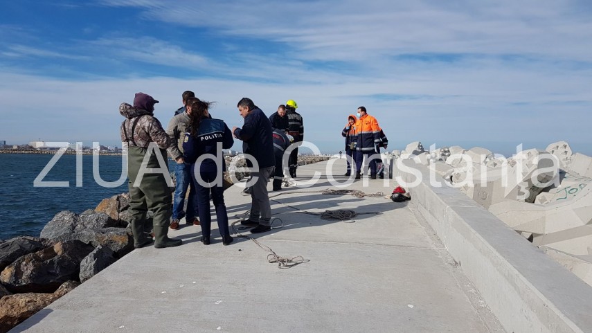 update imagini de la eveniment descoperire macabra in zona pescarie din constanta o persoana a fost gasita update imagini de la eveniment descoperire macabra in zona pescarie din constanta o persoana a fost gasita