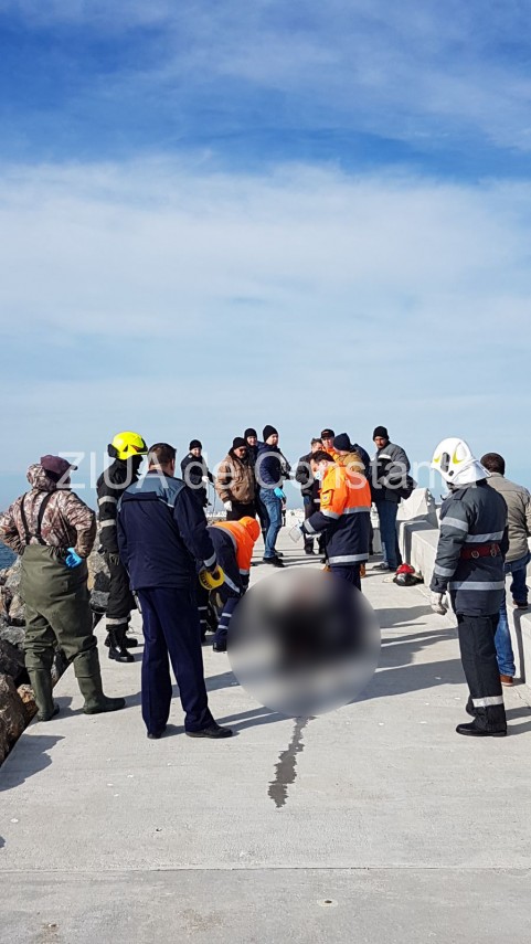update imagini de la eveniment descoperire macabra in zona pescarie din constanta o persoana a fost gasita update imagini de la eveniment descoperire macabra in zona pescarie din constanta o persoana a fost gasita