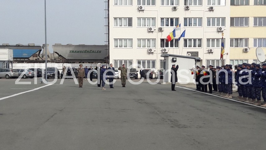 imagini de la eveniment ministrul apararii nationale a vizitat astazi portul militar constanta declaratiile