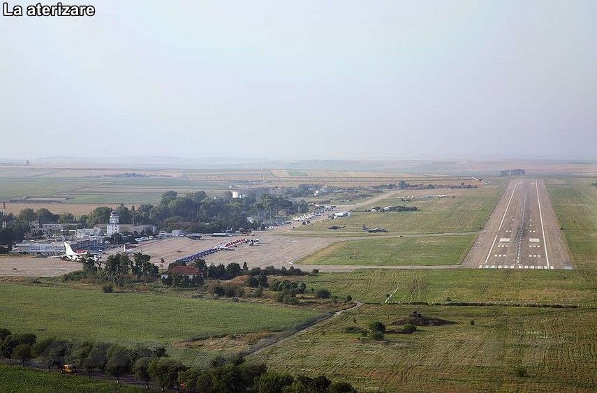 avion prabusit peste aerogara galerie foto 650528 avion prabusit peste aerogara galerie foto 650528