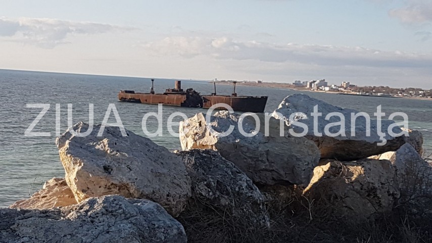 simbolui statiunii costinesti rupt in doua cum arata epava navei evangelia galerie foto 650834 simbolui statiunii costinesti rupt in doua cum arata epava navei evangelia galerie foto 650834