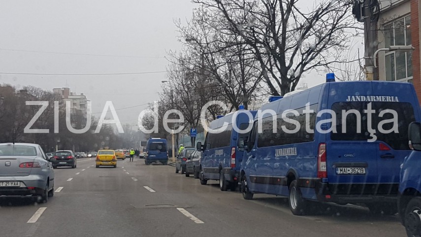 forte impresionante de jandarmi pe bulevardul 1 mai din constanta ce se intampla in zona si de ce au forte impresionante de jandarmi pe bulevardul 1 mai din constanta ce se intampla in zona si de ce au
