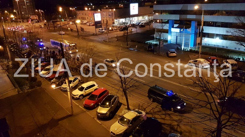 constanta protest in fata prefecturii pentru sustinerea dna si a procurorului sef laura codruta kovesi constanta protest in fata prefecturii pentru sustinerea dna si a procurorului sef laura codruta kovesi