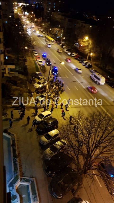 constanta protest in fata prefecturii pentru sustinerea dna si a procurorului sef laura codruta kovesi constanta protest in fata prefecturii pentru sustinerea dna si a procurorului sef laura codruta kovesi