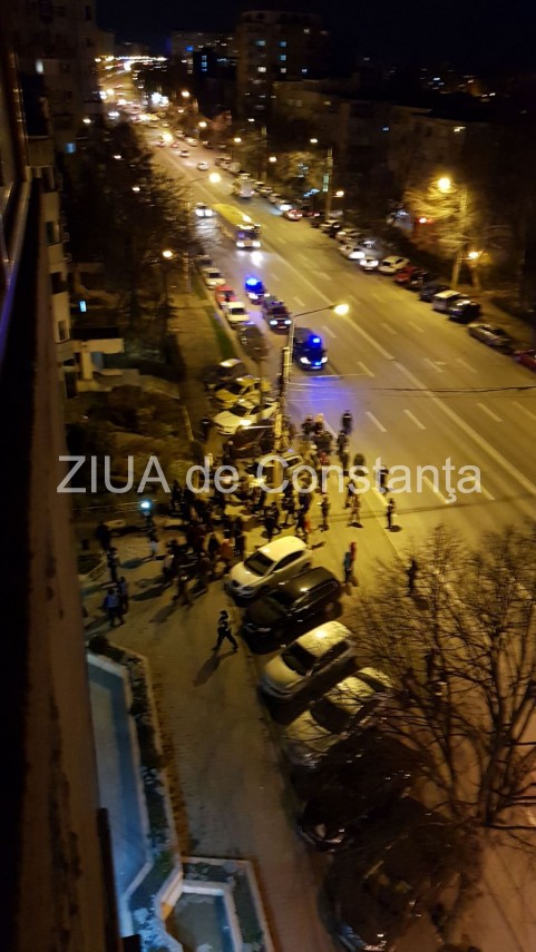 constanta protest in fata prefecturii pentru sustinerea dna si a procurorului sef laura codruta kovesi constanta protest in fata prefecturii pentru sustinerea dna si a procurorului sef laura codruta kovesi