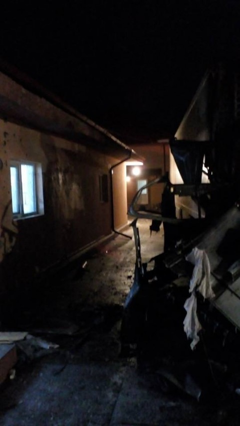 incendiu violent in judetul vrancea o hala a fost cuprinsa de flacari in urma unei deflagratii la un incendiu violent in judetul vrancea o hala a fost cuprinsa de flacari in urma unei deflagratii la un