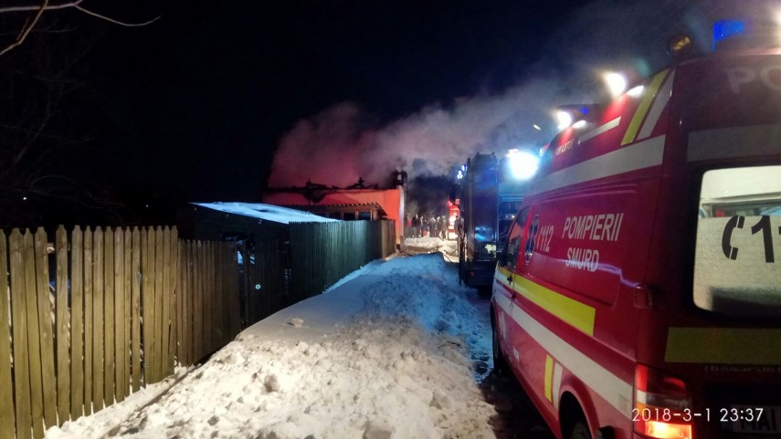 tragedia noptii incendiu devastator in judetul constanta pompierii au ajuns la locul evenimentului nu tragedia noptii incendiu devastator in judetul constanta pompierii au ajuns la locul evenimentului nu
