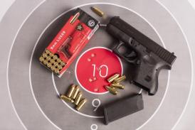 Modificări la legea privind regimul armelor şi muniţiilor. Ce trebuie să ştie deţinătorii unui permis de port armă