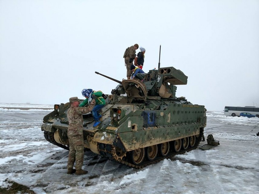 micutii cercetasi in vizita la baza militara de la mihail kogalniceanu galerie foto 653380 micutii cercetasi in vizita la baza militara de la mihail kogalniceanu galerie foto 653380