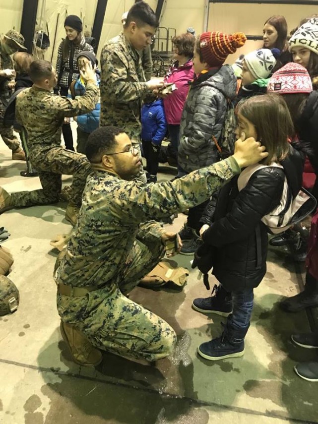 micutii cercetasi in vizita la baza militara de la mihail kogalniceanu galerie foto 653380 micutii cercetasi in vizita la baza militara de la mihail kogalniceanu galerie foto 653380