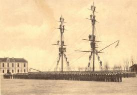 Tradiţie da, flotă ba!  Întrezăriţi Farul Speranţei? - galerie foto   