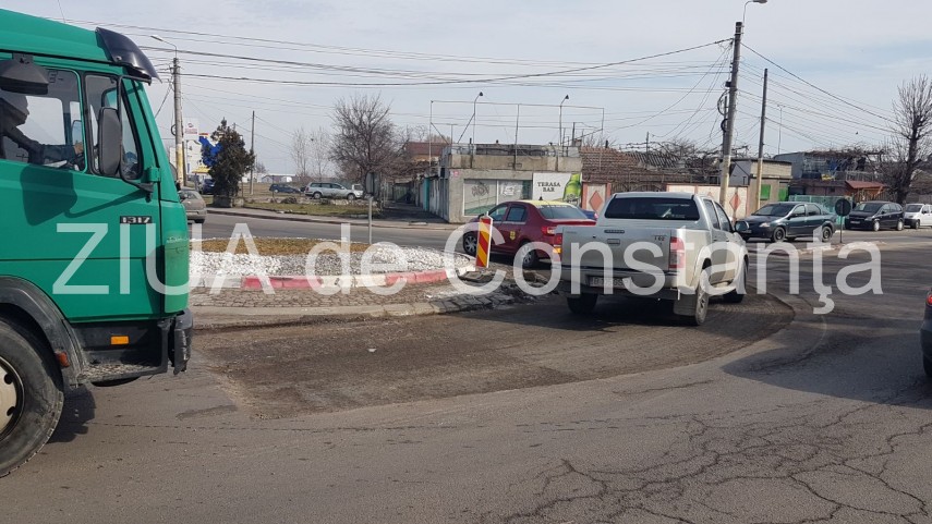 trafic ingreunat in municipiul constanta la intersectia bulevardelor i c bratianu si aurel vlaicu de trafic ingreunat in municipiul constanta la intersectia bulevardelor i c bratianu si aurel vlaicu de