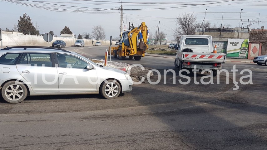 trafic ingreunat in municipiul constanta la intersectia bulevardelor i c bratianu si aurel vlaicu de trafic ingreunat in municipiul constanta la intersectia bulevardelor i c bratianu si aurel vlaicu de