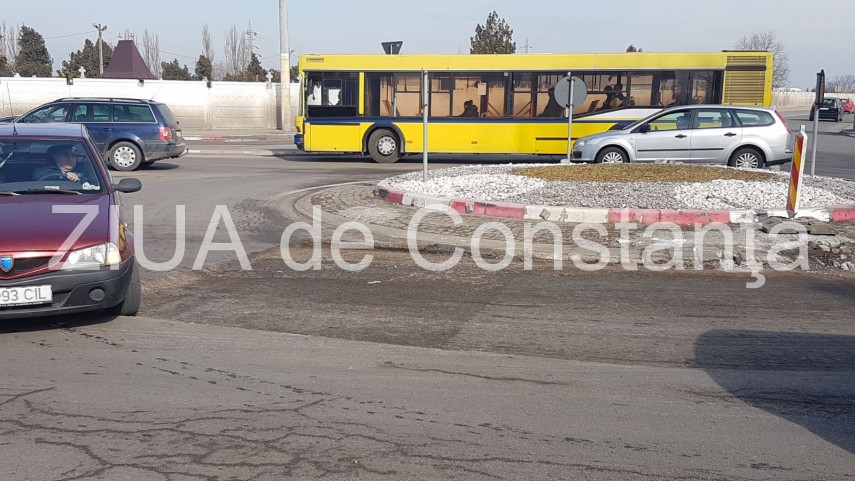 trafic ingreunat in municipiul constanta la intersectia bulevardelor i c bratianu si aurel vlaicu de trafic ingreunat in municipiul constanta la intersectia bulevardelor i c bratianu si aurel vlaicu de