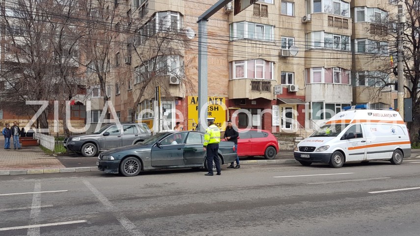 imagini de la eveniment accident rutier in constanta pe bulevardul ic bratianu un pieton a fost lovit imagini de la eveniment accident rutier in constanta pe bulevardul ic bratianu un pieton a fost lovit