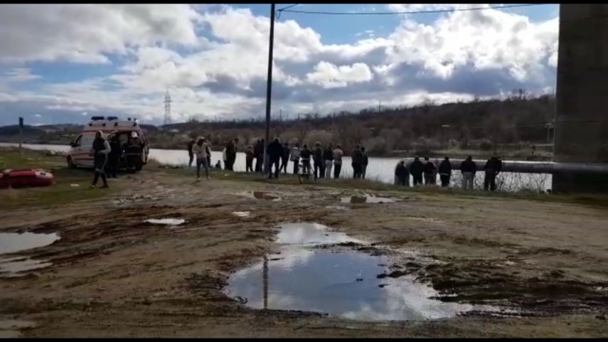 operatiune de salvare la cernavoda o persoana a cazut in canalul dunare marea neagra pompierii chemati operatiune de salvare la cernavoda o persoana a cazut in canalul dunare marea neagra pompierii chemati