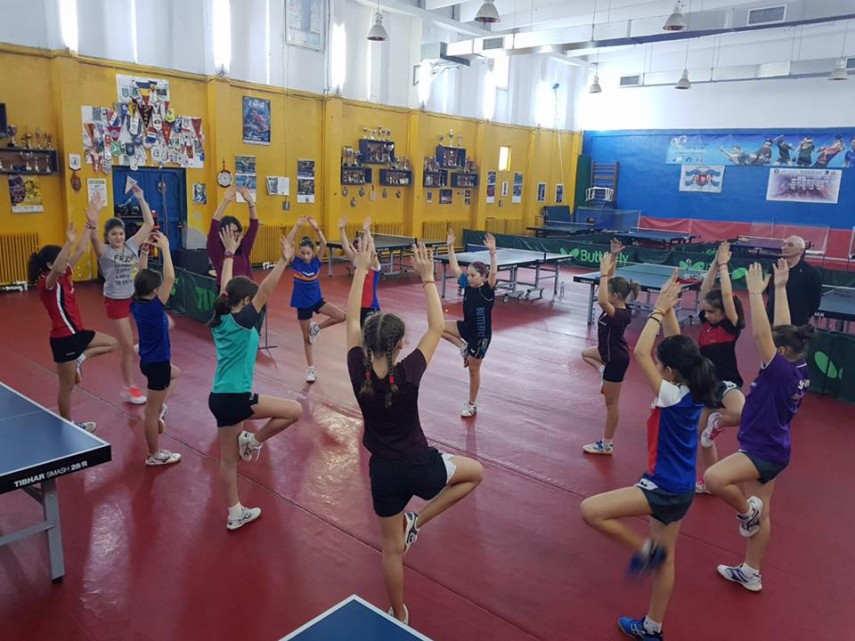 cantonament la constanta antrenamente si jocuri deosebite sportive mici cu inima mare printre ele bianca cantonament la constanta antrenamente si jocuri deosebite sportive mici cu inima mare printre ele bianca